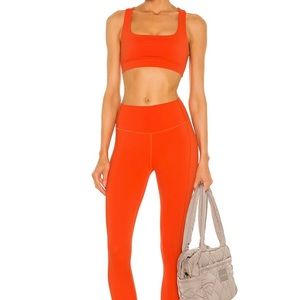 Splits59 activewear SET (bra S +leggings M)